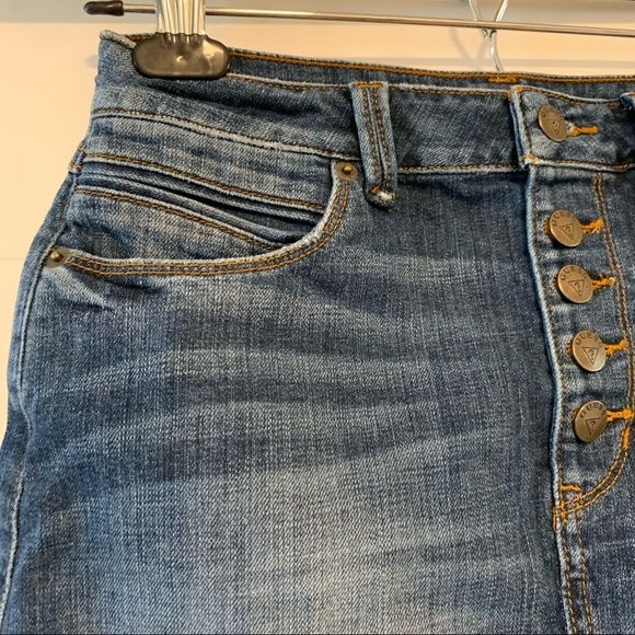 🧢Guess | Denim Button Fly Mini Skirt - Picture 2 of 14